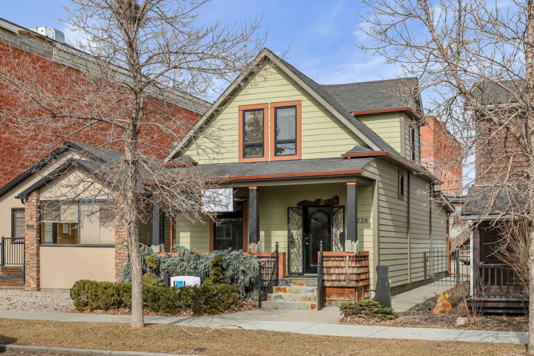 1220 10thave 0001 768x512