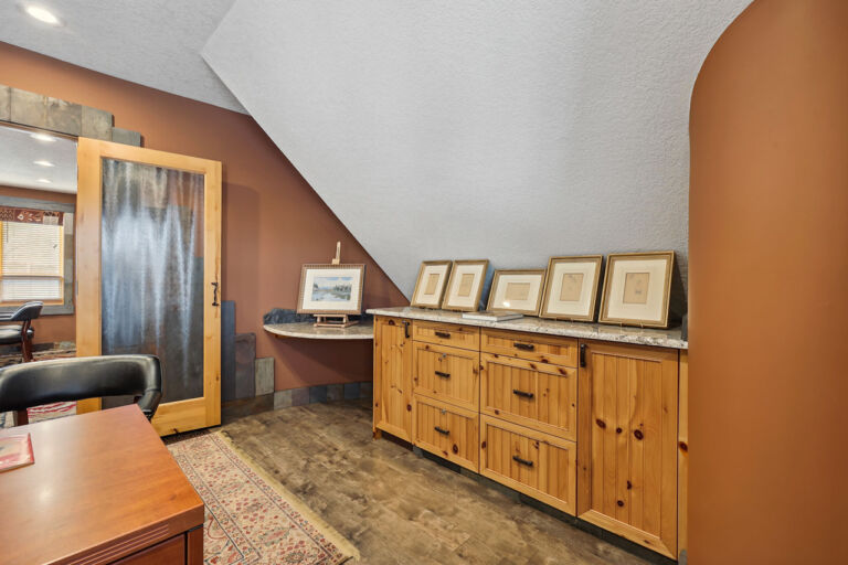 1220 10thave 0013 768x512