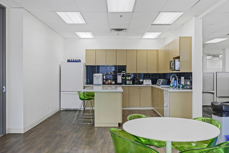 5735 7st 2nd floor 0001 768x512