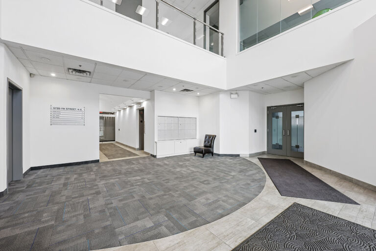5735 7st 2nd floor 0019 768x512