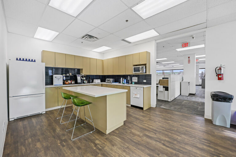 5735 7st 2nd floor 0021 768x512