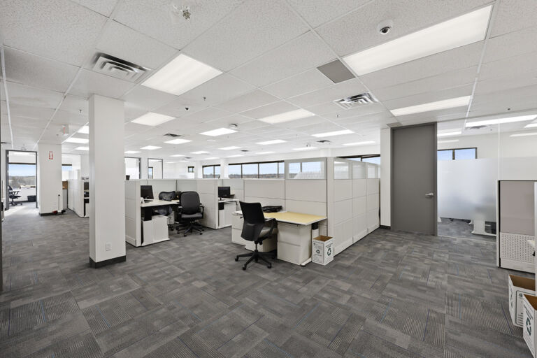 5735 7st 3rd floor 0014 768x512