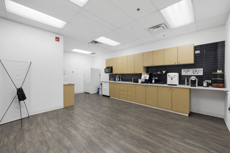 5735 7st 3rd floor 0017 768x512