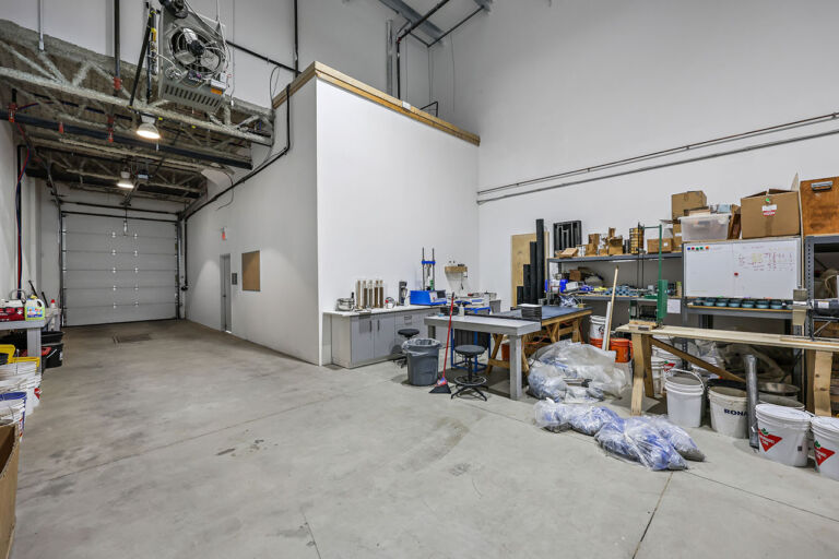 112 2719 7st ne 007 768x512