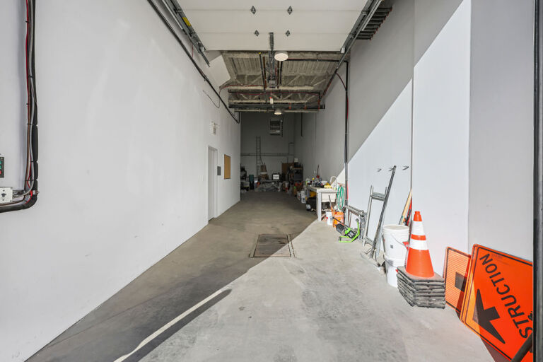 112 2719 7st ne 008 768x512