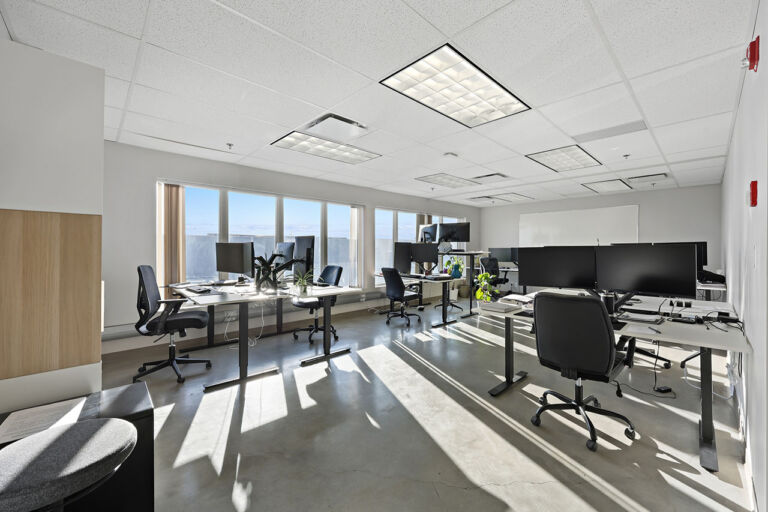 112 2719 7st ne 012 768x512