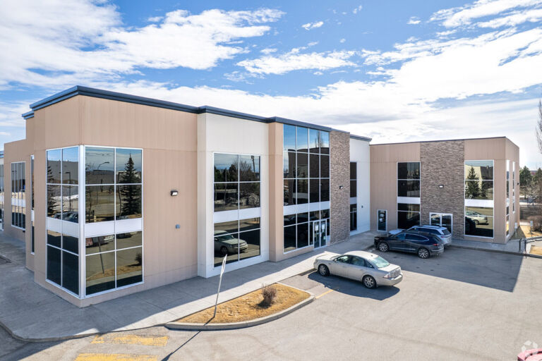 6 11010 46st se exterior 768x512