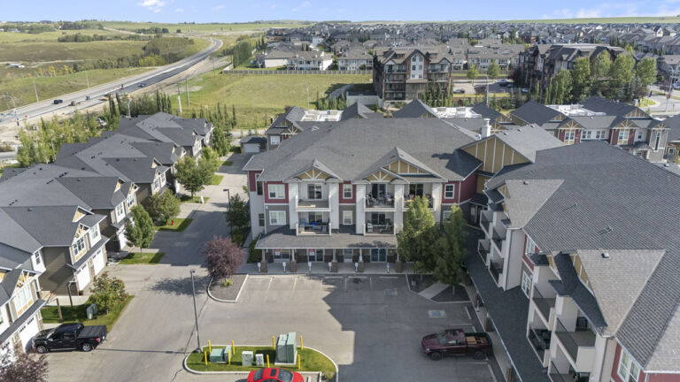 38 web or mls 14 print dji 20250830110917 0529 d 1 768x432