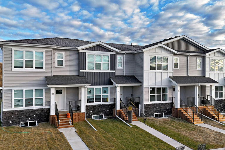 Grayhawk 02.drone .photo .21 grayhawk blvd sylvan lake 768x512