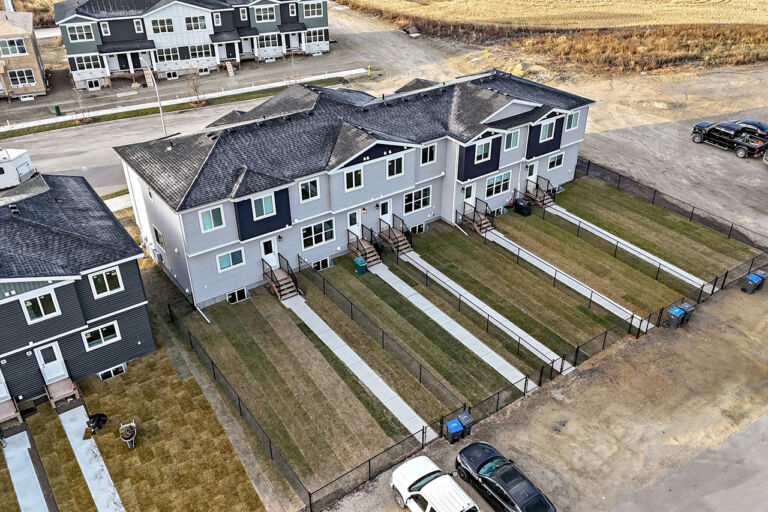 Grayhawk 05.drone .photo .21 grayhawk blvd sylvan lake 768x512